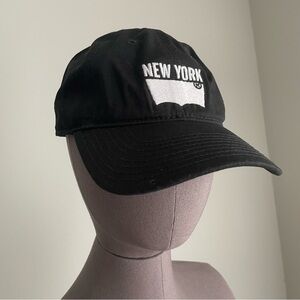 Levi's New York embroidered snap back baseball cap. Unisex